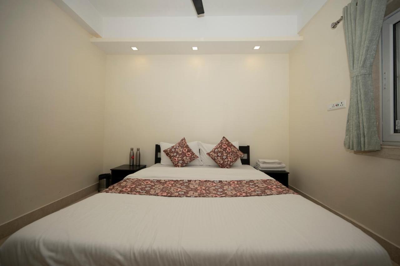 Lakeside Suites Calcutta  Esterno foto