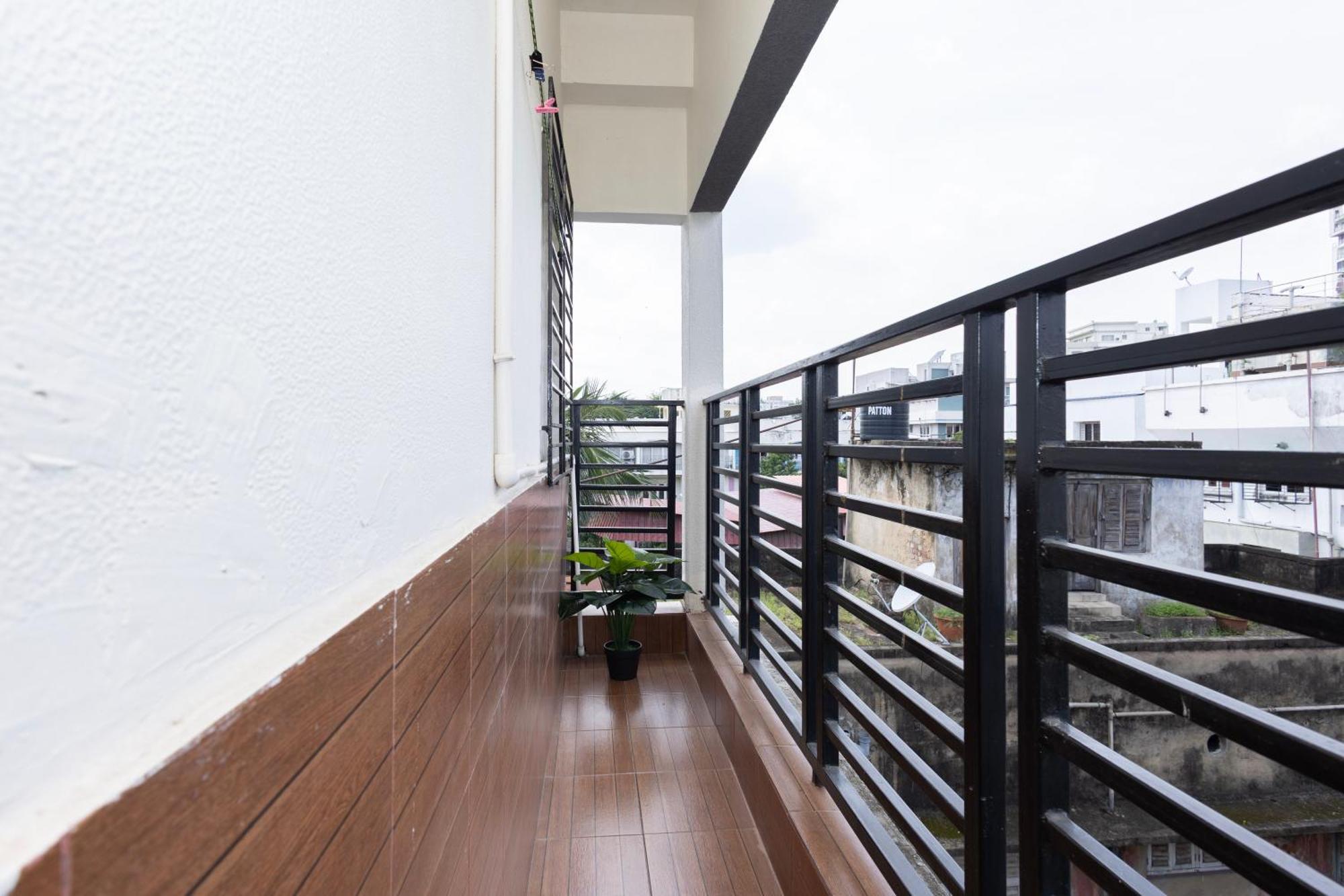 Lakeside Suites Calcutta  Esterno foto